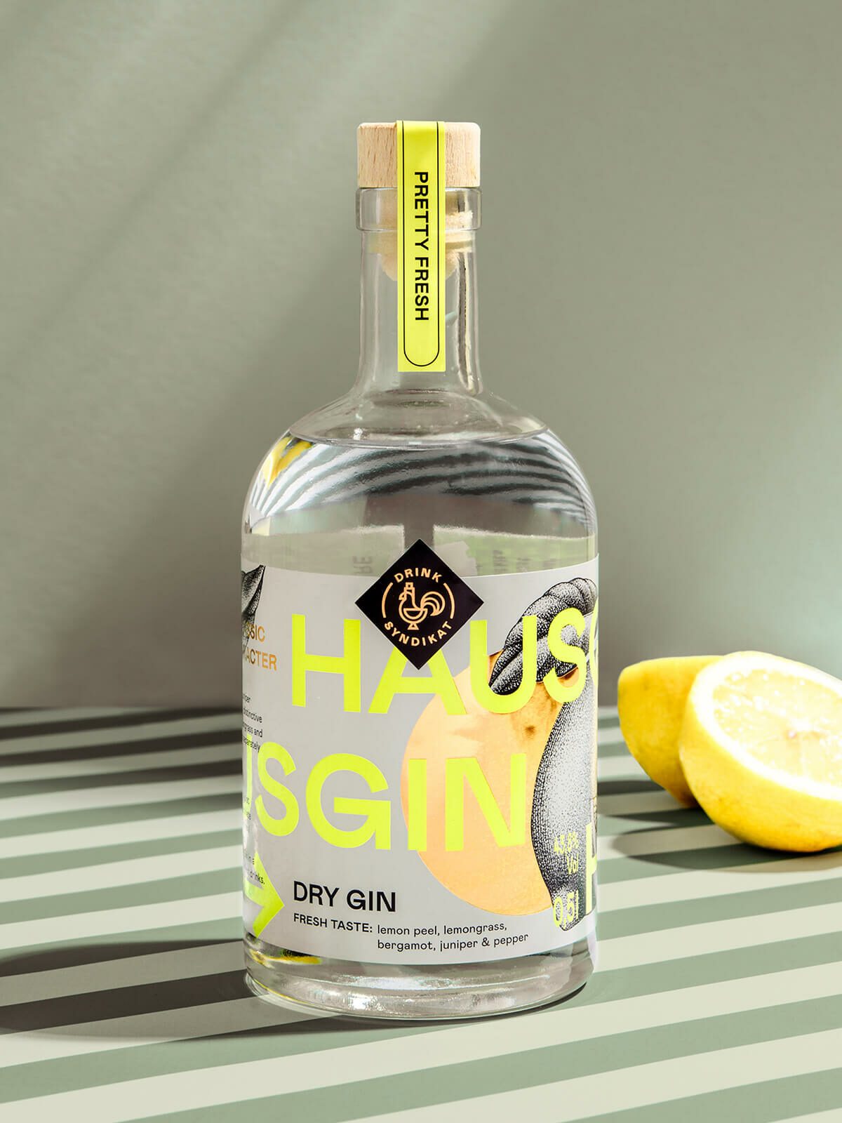 Klassischer Gin zum Mixen von Cocktails - mit frischen Zitrusnoten - Hausgin - von Drink Syndikat